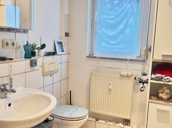 Haus 38 Bad Wohnung EG links 