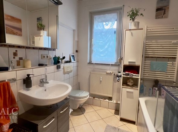 Haus 38 Bad Wohnung EG links 