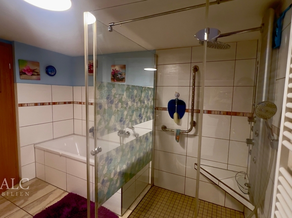 Haus 40 Bad Wohnung OG 